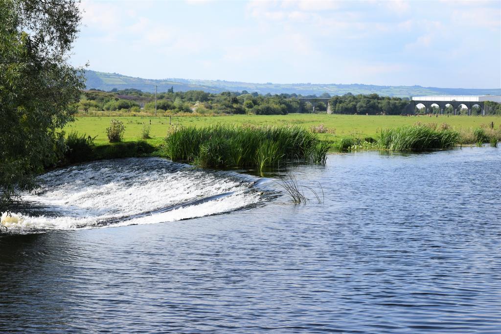 Bagenalstown Riverviewヴィラ エクステリア 写真